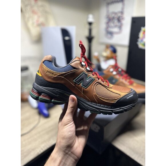 New Balance 2002R Brown Hiking Pack Size 8 M2002RWM Brand New Damaged Box - Picture 2 of 8